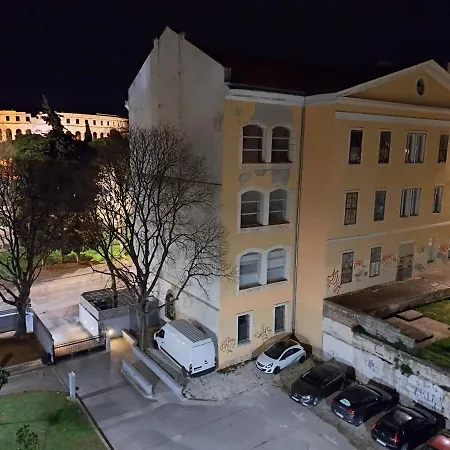Studio Apartment Harbour Pula Exterior photo